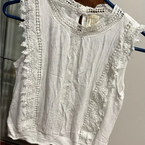 4 for $20: Japna Lace Detail Crinkle Gauze Top - Picture 1 of 4